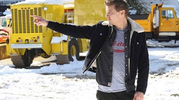 Jeremy Renner: మంచు తొలగిస్తుండగా 'అవెంజర్' హీరోకు ప్రమాదం.. విషమంగా ఆరోగ్య పరిస్థితి