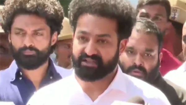 Taraka Ratna: మీడియా ముందుకు వచ్చిన జూనియర్ ఎన్టీఆర్.. తారకరత్న ఆరోగ్యం గురించి ఏమన్నారంటే..