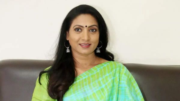 Aamani: నాతో మందు తాగించారు.. నరేష్ కూడా అలా చేశారు.. షాకింగ్ గా నటి ఆమని!