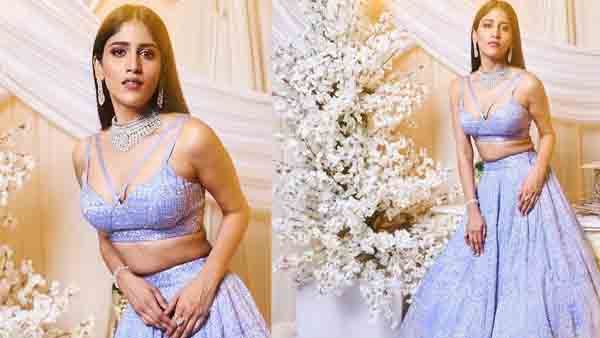 Chandini Chowdary: ట్రెడిషినల్ డ్రెస్ లోనే తెలుగమ్మాయి ఎద అందాలు.. చూసి తట్టుకోగలరా?