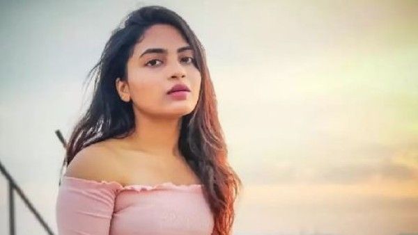 ట్రాన్సపరెంట్ చీరలో దేత్తడి పిల్ల హాట్ షో.. అన్నీ స్పష్టంగా కనిపించేలా వీడియో