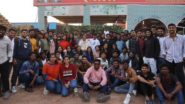 Vijay Devarakonda: ఇచ్చిన మాట నిలబెట్టుకున్న విజయ్ దేవరకొండ.. 100 మంది ఫ్యాన్స్ కోసం ఫ్రీ ట్రిప్!