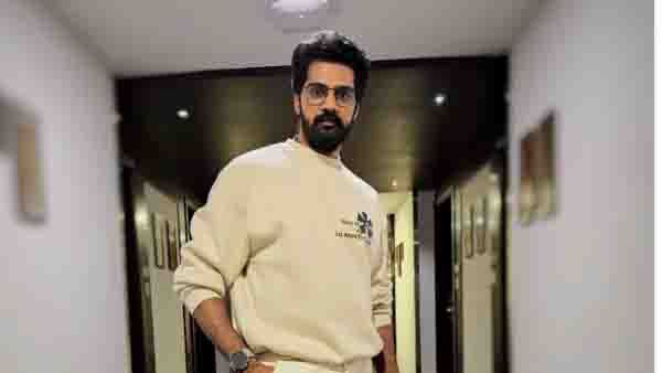 Naveen Chandra: తండ్రి అయిన హీరో నవీన్ చంద్ర.. పాదాలు ముద్దాడుతున్న ఫొటోలు వైరల్!