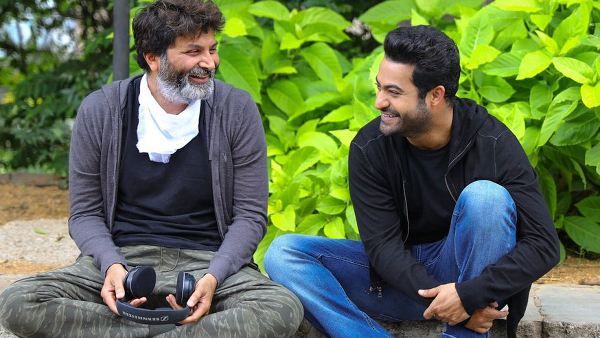 జూనియర్ ఎన్టీఆర్ తో త్రివిక్రమ్ ఊహించని ప్రాజెక్ట్.. ముందే లీక్ చేసిన యువ నిర్మాత!