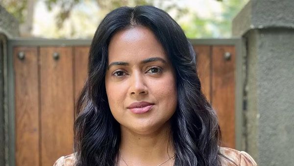 వాటి సైజ్ పెంచుకోమన్నారు.. పెద్దగా కనిపించేందుకు అవి వాడేదాన్ని: సమీరా రెడ్డి సంచలన వ్యాఖ్యలు