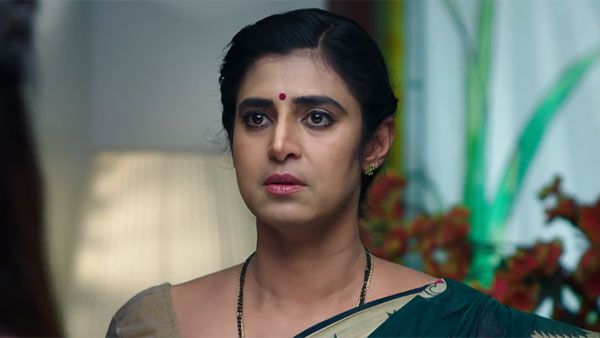 Intinti Gruhalakshmi Today Episode: గులాబీ ఇచ్చి తులసికి ప్రపోజ్.. అందరి ముందే నెక్లెస్ ఇవ్వడంతో!