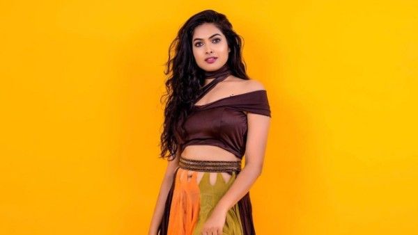 మసాజ్ పిక్ తో షాక్ ఇచ్చిన బిగ్ బాస్ బ్యూటి దివి.. బ్రాలో అవి హైలెట్ అయ్యేలా!