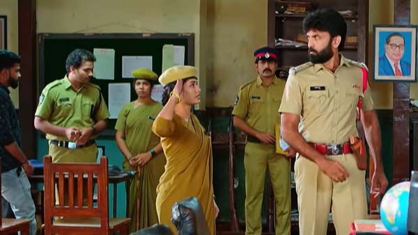 Janaki Kalaganaledu March 20: జానకిపై మరోసారి ఎస్ఐ మనోహర్ ఉగ్రరూపం.. అవమానించేలా చర్యలు!