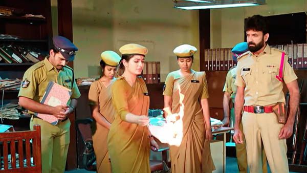 Janaki Kalaganaledu March 15: జానకి ముందే భర్తను అవమానించిన మనోహర్.. ఇంట్లో మరో ట్విస్ట్!