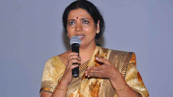 33 ఏళ్ళ తరువాత మళ్ళీ వెండితెరపై జీవితా రాజశేఖర్.. ఆ అగ్ర హీరో సినిమాలో గోల్డెన్ ఛాన్స్!