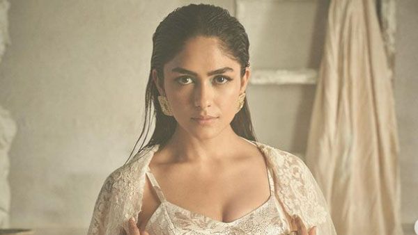Mrunal Thakur: సీతరామం బ్యూటికి బెదిరింపులు.. మెయిల్ హ్యాక్ చేసి మరి.. వీడియో వైరల్