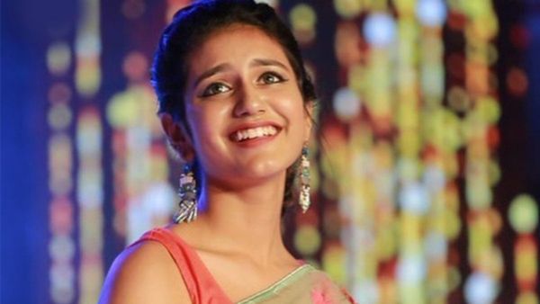 హద్దులు చెరిపేస్తున్న వింక్ బ్యూటి ప్రియా.. దాచాల్సినవే ఫోకస్ అయ్యేలా ఫొటోలు!