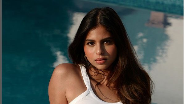 Suhana Khan: షారుఖ్ ఖాన్ కూతురు.. ఎద అందాలతో థైస్ గ్లామర్ మిక్స్ చేసి.. హీటెక్కిస్తోందిగా..