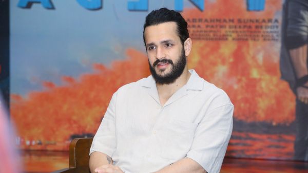 Akhil Akkineni Interview అసలే సిగ్గు ఎక్కువ.. ఆ సీన్‌లో కేవలం అండర్ వేర్‌తో.. అఖిల్ అక్కినేని (ఇంటర్వ్యూ)