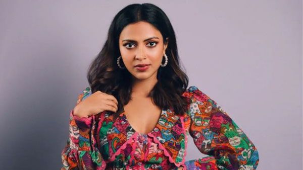 సీనియర్ హీరోతో అమలా పాల్ ఘాటైన లిప్ లాక్.. ఆ సీన్ కోసం బట్టలు లేకుండా..