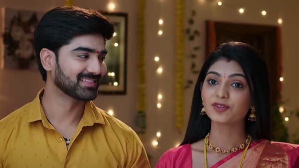 Intinti Gruhalakshmi: అత్త ఇంట్లో దివ్యకు తొలి షాక్.. ఫస్ట్ నైట్ జరగకుండా ప్లాన్.. ప్రియకు అడగడంతో!