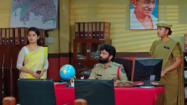 Janaki Kalaganaledu April 23rd: పెద్ద కొడుకు కోసం జ్ఞానాంబ ఆరాటం.. ఎస్ఐకు ట్విస్ట్ ఇచ్చిన జానకి!