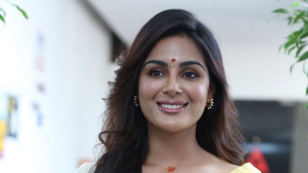 సాయిధరమ్ తేజ్ యాక్సిడెంట్‌కు ముందు.. ఆ తర్వాత అలా.. సుకుమార్ అలా చెప్పడం.. సంయుక్త మీనన్ (ఇంటర్వ్యూ)