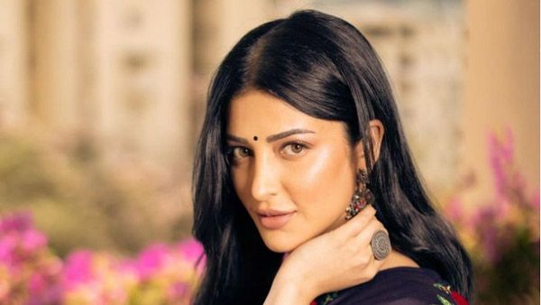 అందాల అడ్డు తెర తీసేసిన శృతి హాసన్: బ్రాలో భలేగా చూపిస్తుందిగా!