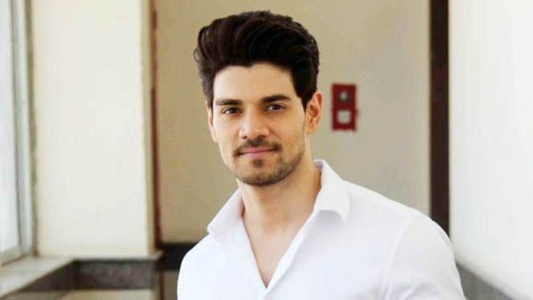 సూరజ్ పంచోలీ నిర్దోషి, జియా ఖాన్ హత్య కేసులో సీబీఐ కోర్టు సంచలన తీర్పు