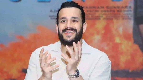 Akhil 6: అఖిల్ కోసం కొత్త దర్శకుడితో యూవీ క్రియేషన్స్ ప్రయోగాలు.. టైటిల్ ఫిక్స్!