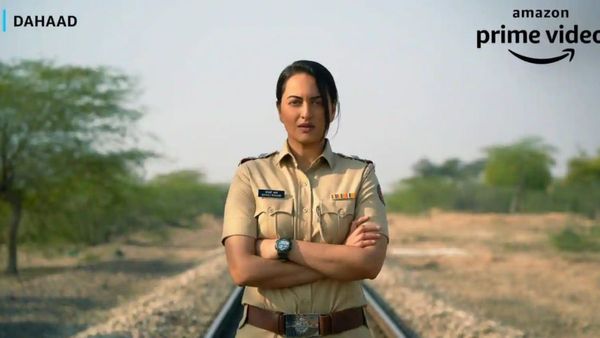 Dahaad Review: నిరుపేద యువతులే టార్గెట్.. సైకోగా తమన్నా ప్రియుడు విజయ్.. దహాద్ రివ్యూ