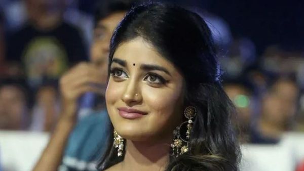 బాలకృష్ణ వీడియోతో డింపుల్ హయాతి షాకింగ్ ట్వీట్.. పోలీసులకు స్ట్రాంగ్ కౌంటర్?