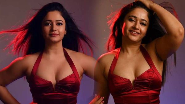 చెమటలు పట్టిస్తున్న పూనమ్ హాట్ వీడియో.. 38 ఏళ్లలోనూ అలాంటి ఆసనాలు.. బ్రాలో ఓపెన్ షో!