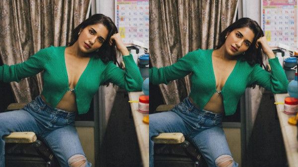 క్లీవేజ్ షోతో కిక్కెక్కిస్తున్న రుహానీ శర్మ... హిట్ పాపను ఇలా ఎప్పుడు చూసి ఉండరు!