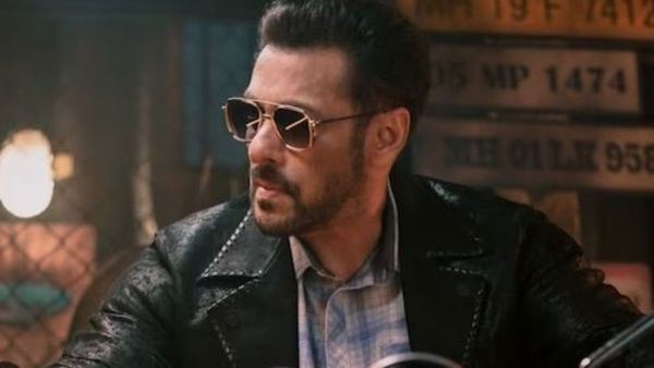 Salman Khan: ఎయిర్ పోర్టులో సల్మాన్ ఖాన్‌కు వింత అనుభవం.. సెక్యూరిటీని దాటి వచ్చిన పిల్లాడు (వీడియో వైరల్)