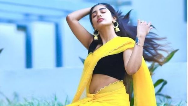 సుప్రిత ఎద అందాల షో: టైట్ టాప్‌లో దాగని పరువాలు