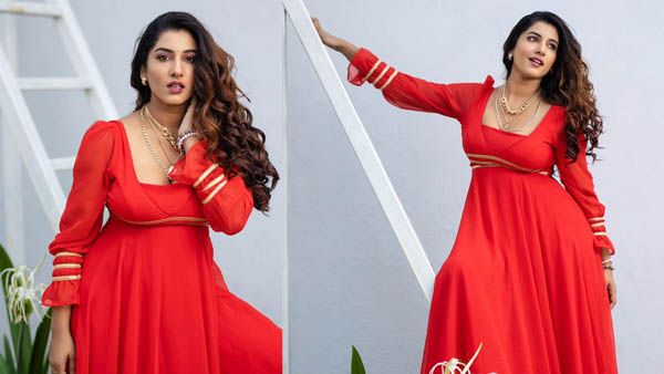 Vishnu Priya: టైట్ ఎద అందాలతో విష్ణుప్రియ హాట్ షో.. మత్తెక్కే చూపులతో పోజులు