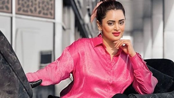 ఇండస్ట్రీలో కొత్త జ్యోతిష్కురాలు.. స్టార్ హీరోనే టార్గెట్.. అలాంటి అమ్మాయే కావాలంటూ!