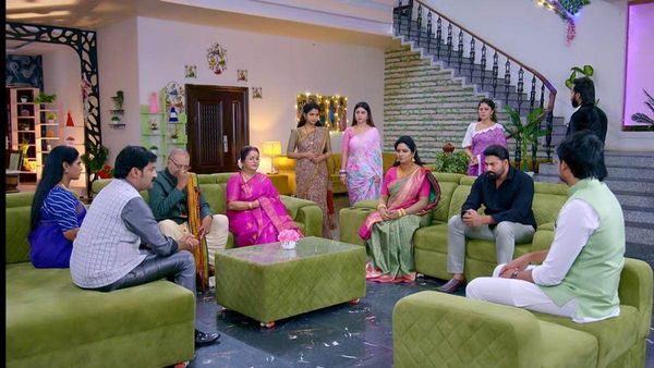 Brahmamudi June 29th Episode : కావ్యకు రాజ్ ముద్దు.. ఇంట్లో పంచాయితీ పెట్టిన రుద్రాణి..