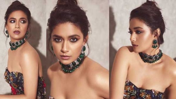 చెమటలు పట్టేలా కీర్తి సురేష్ హాట్ వీడియో.. ఆసనాలు వేస్తూనే లెగ్స్ అందాల ప్రదర్శన