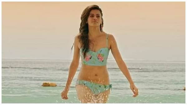 Taapsee Pannu: వామ్మో తాప్సి ఇలా రెచ్చిపోతోందేంటి.. చిన్న బికినీలో మతిపోగొట్టేసింది!