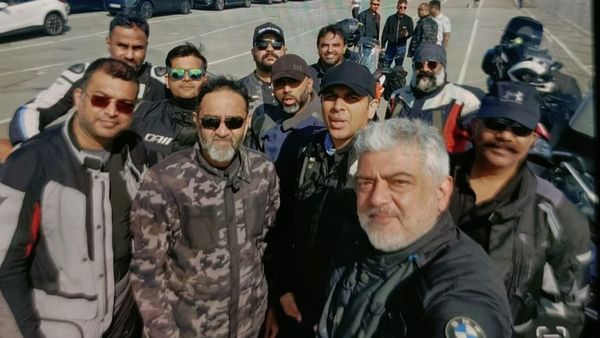 ఆ స్టార్ హీరో ఇలా అయ్యాడేంటీ.. సిక్స్ ప్యాక్ పోయి ఆ పొట్టతో దర్శనం... షాక్‌లో ఫ్యాన్స్?