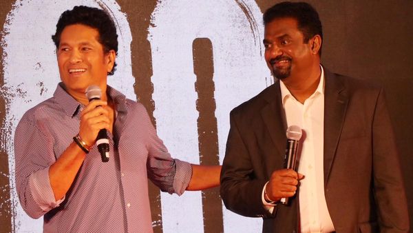 800 Movie మురళీధరన్‌‌కు ఎదురైన చేదు అనుభవాలు ప్రజలకి తెలియాలి.. ఆయన కష్టాలు నాకు తెలుసు: సచిన్ టెండూల్కర్