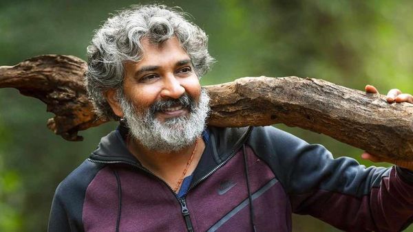SS Rajamouli: హీరోలంతా జక్కన్న కోసం వెయిటింగ్.. కానీ ఆయన ఎవరి కోసం చూస్తున్నాడో తెలుసా?