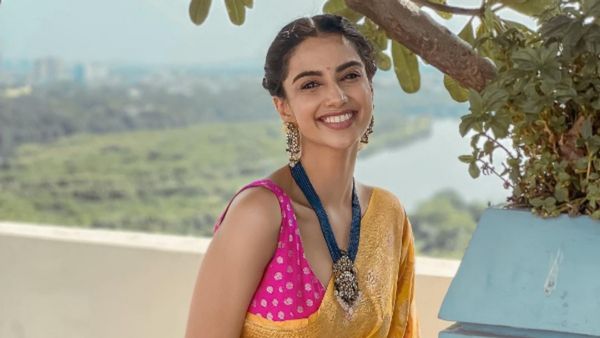 Meenakshi Chaudhary: ఆ హీరోయిన్‌పై మహేశ్ హ్యాండ్ పడిందంతే... భారీగా రేటు పెంచేసింది బాసూ?