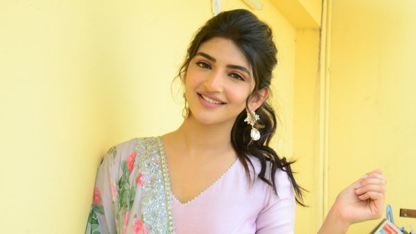 Sreeleela బాలకృష్ణ తన పేరుకు తగినట్టే..భయపడుతూనే సెట్‌లోకి వెళ్లా.. శ్రీలీల (ఇంటర్వ్యూ)