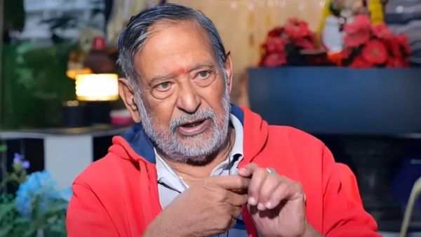 Chandra Mohan ఆయన పక్కన నటిస్తే స్టార్ కావాల్సిందే.. ఆ హీరోయిన్లకు లక్కీ స్టార్‌గా చంద్రమోహన్!