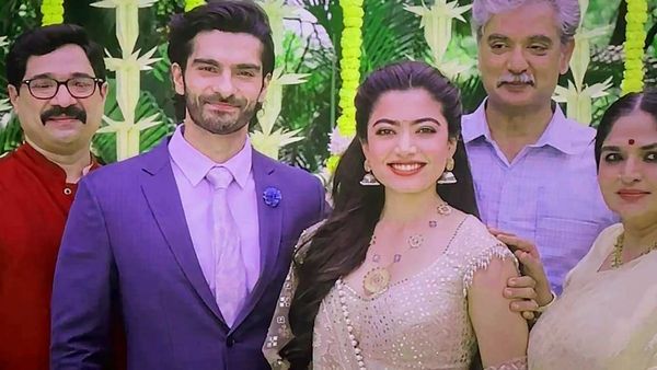 రష్మిక మందన్నాతో ఎంగేజ్‌మెంట్.. ఎట్టకేలకు బాలీవుడ్ హాట్ బ్యూటీతో పెళ్లి.. ఆ హీరో ఎవరో తెలుసా?