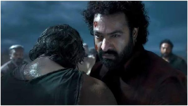 Devara ట్యాగ్ మార్చుకున్న జూనియర్ ఎన్టీఆర్... కొత్త పేరేంటో తెలుసా?