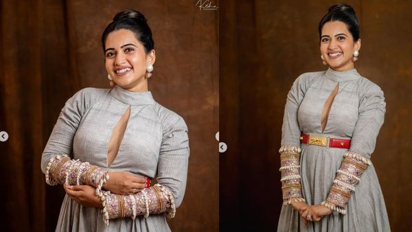 బీచ్‌లో మరోసారి స్రవంతి శృతిమించిన షో.. కళ్లు బయర్లు కమ్మేలా క్రేజీ ఫోజులు