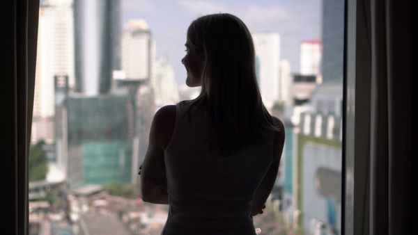 Political Entry భర్తకు విడాకులిచ్చి రాజకీయాల్లోకి.. తల్లి బాటలో యంగ్ హీరోయిన్