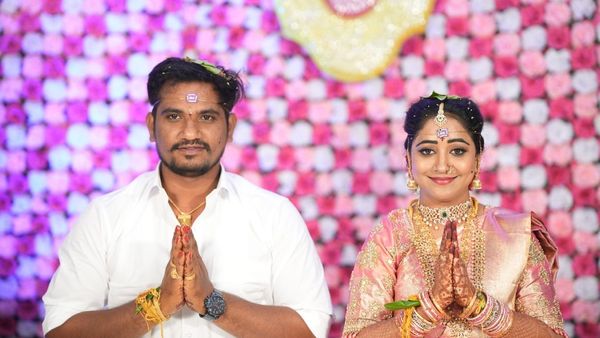 భర్తను వంచించిన సీరియల్ నటి.. 25 లక్షలు కాజేసి మరో వ్యక్తితో అఫైర్ పెట్టుకొన్న యాక్టర్ ఎవరంటే?