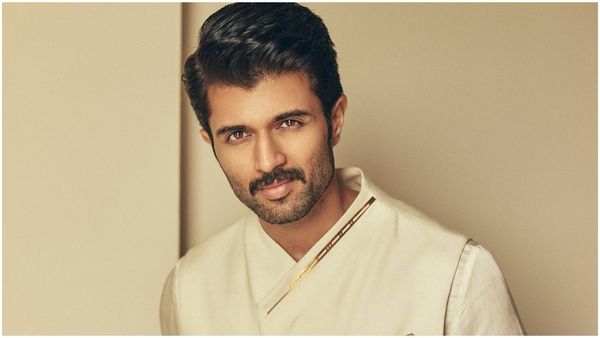 ఫారెన్ బ్యూటీతో విజయ్ దేవరకొండ రొమాన్స్: అందుకే యూఎస్ వెళ్తున్నాడా?