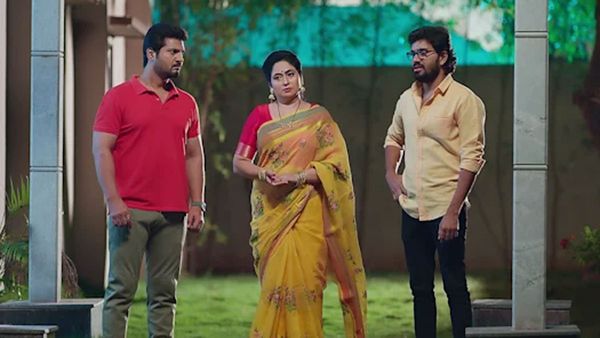 Guppedantha Manasu April 5th: మరోసారి కొడుకు కాలర్ పట్టుకున్న అనుపమ.. ఏమైనా సమస్య అక్కడకే!