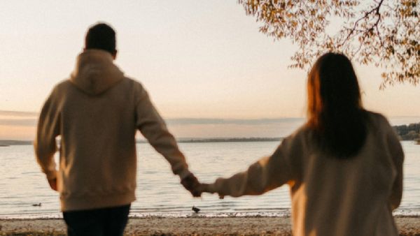 పెళ్లి వద్దు కానీ ఫుల్లుగా ఎంజాయ్ చేద్దాం.. స్టార్ హీరోకు హీరోయిన్ దిమ్మతిరిగే షాక్